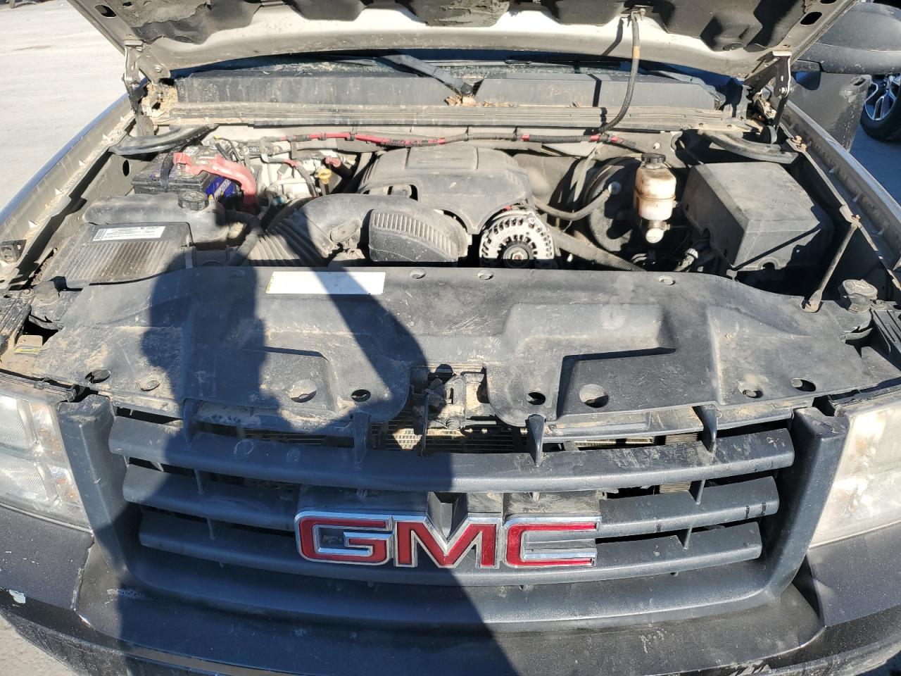 2008 GMC Sierra - Image 11