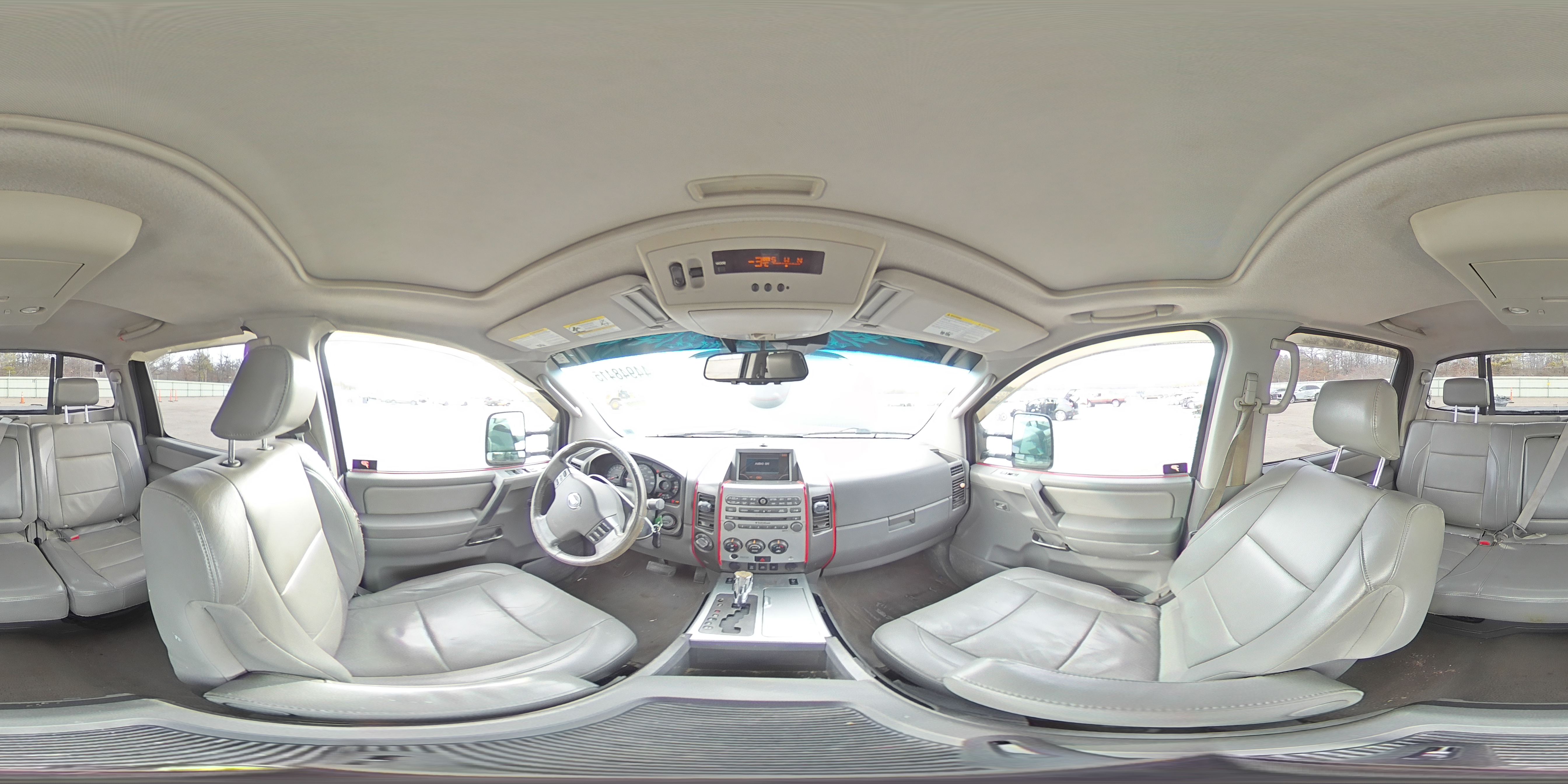 2007 Nissan Titan - Image 13