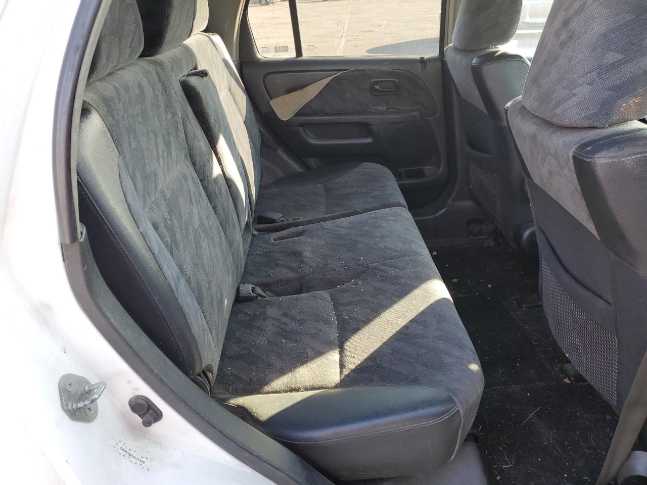 2003 Honda CR-V - Image 11