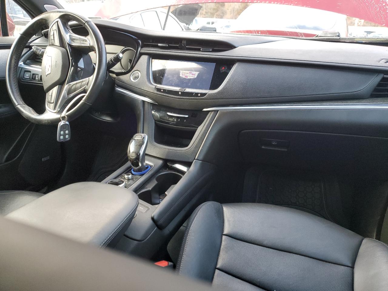 2021 Cadillac XT5 - Image 8