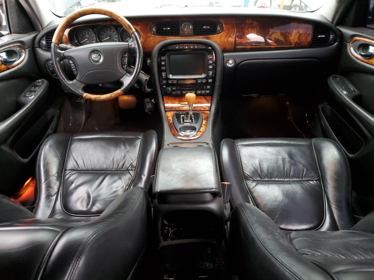 2004 Jaguar XJ - Image 8