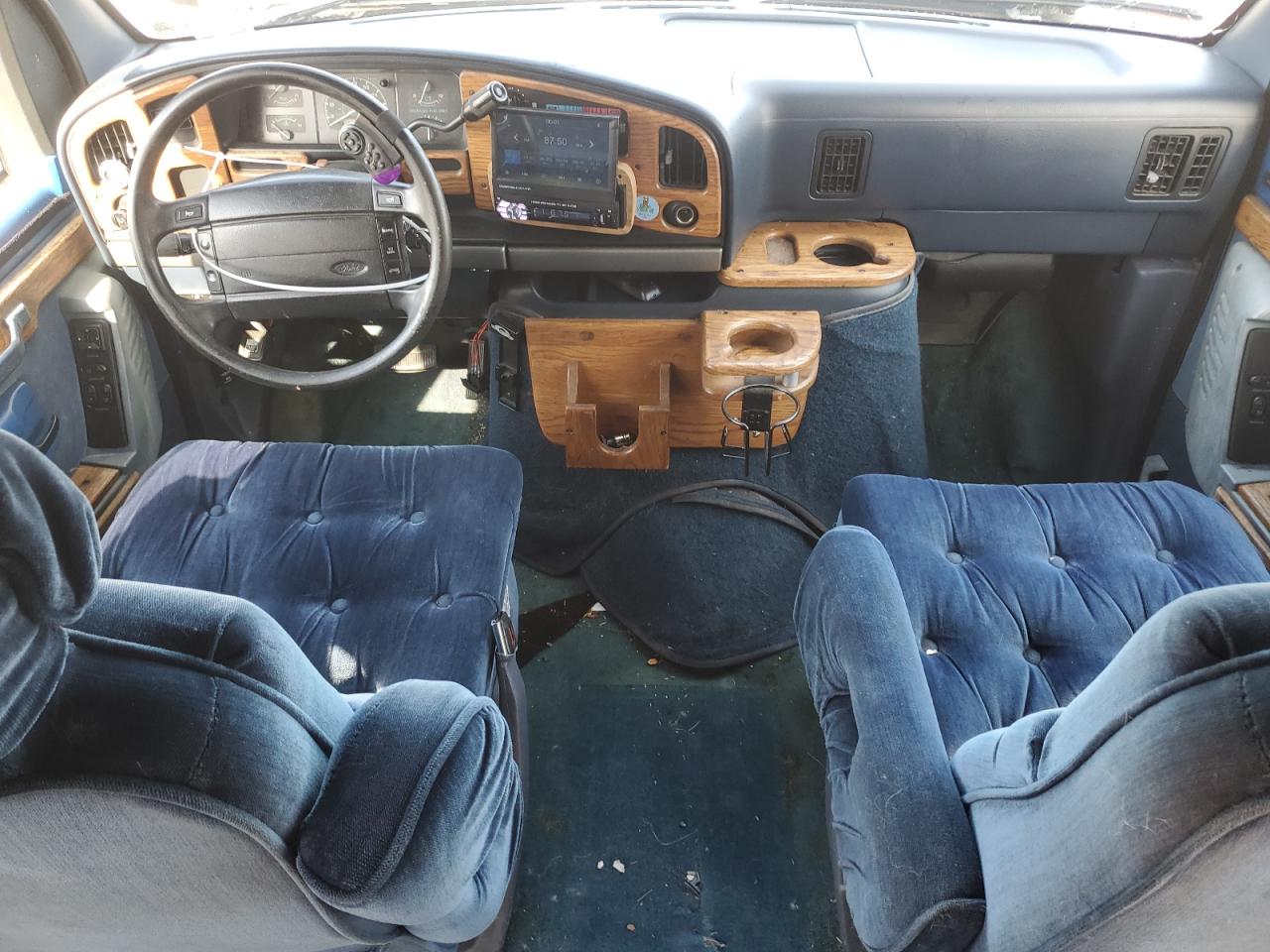 1995 Ford Econoline - Image 8