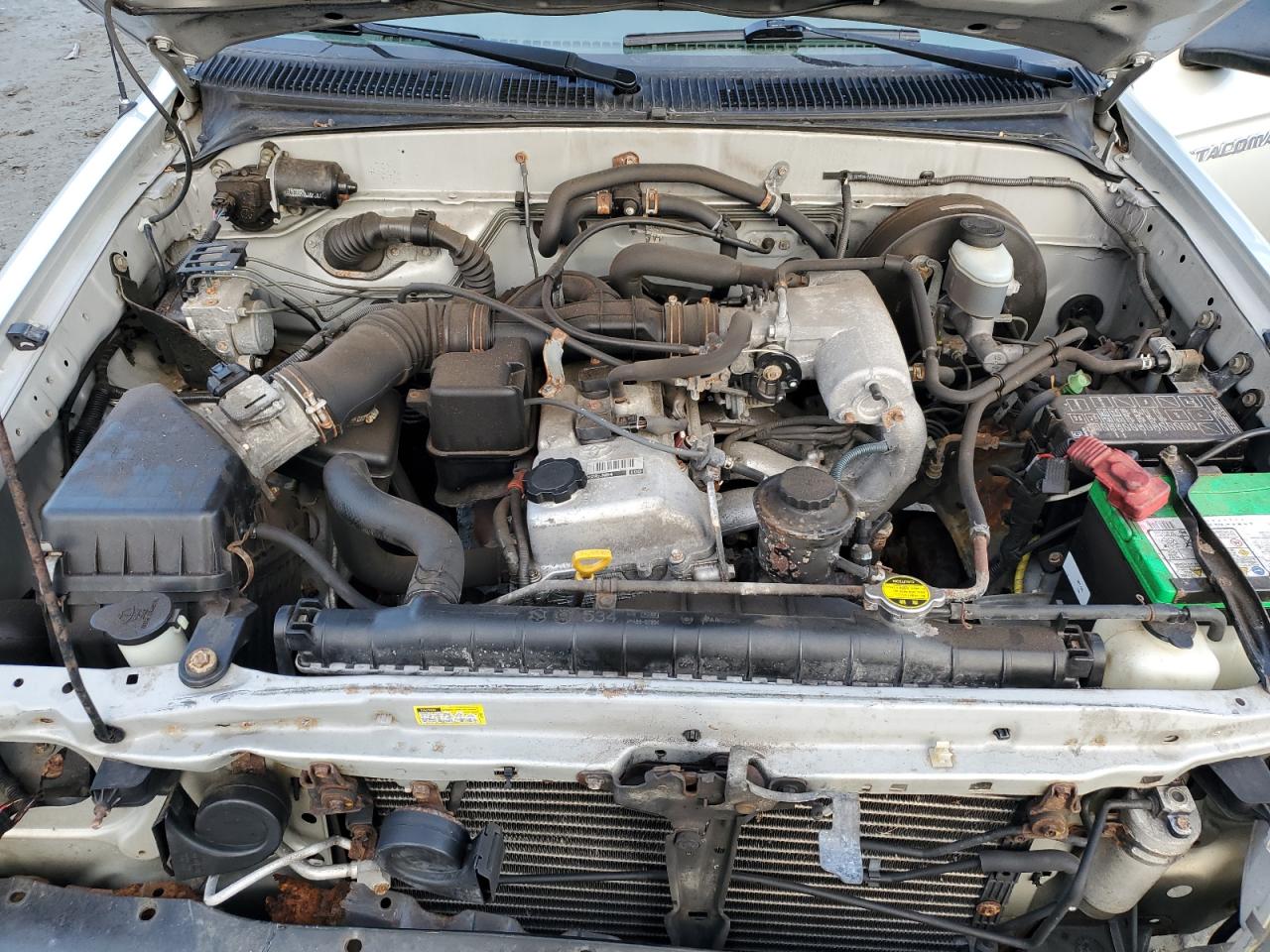 2004 Toyota Tacoma - Image 11
