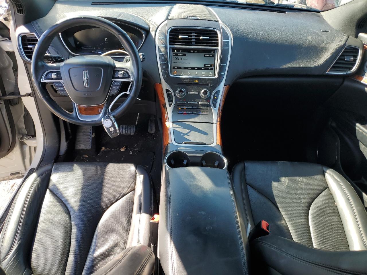 2019 Lincoln Nautilus - Image 8