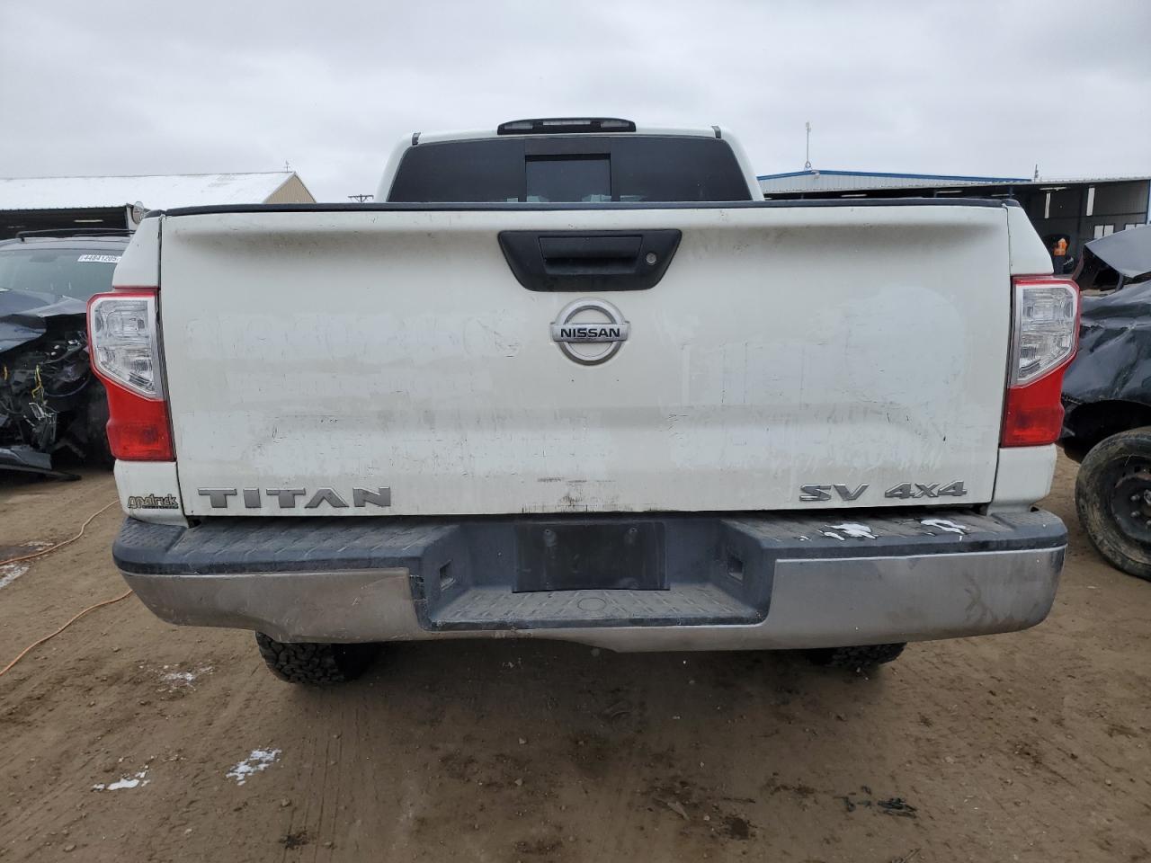 2017 Nissan Titan - Image 6