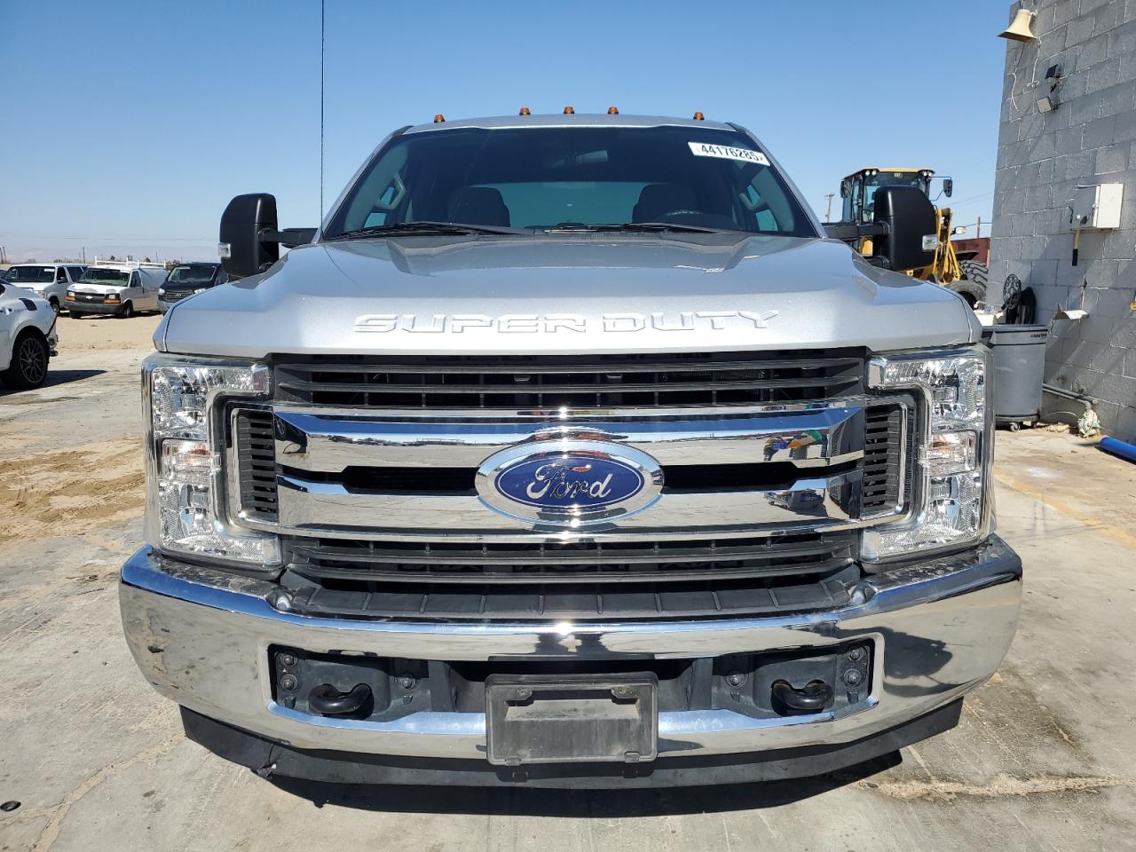 2018 Ford F350 - Image 5