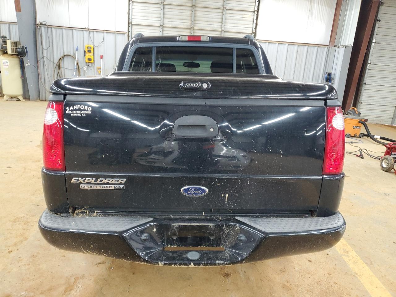 2005 Ford Explorer - Image 6