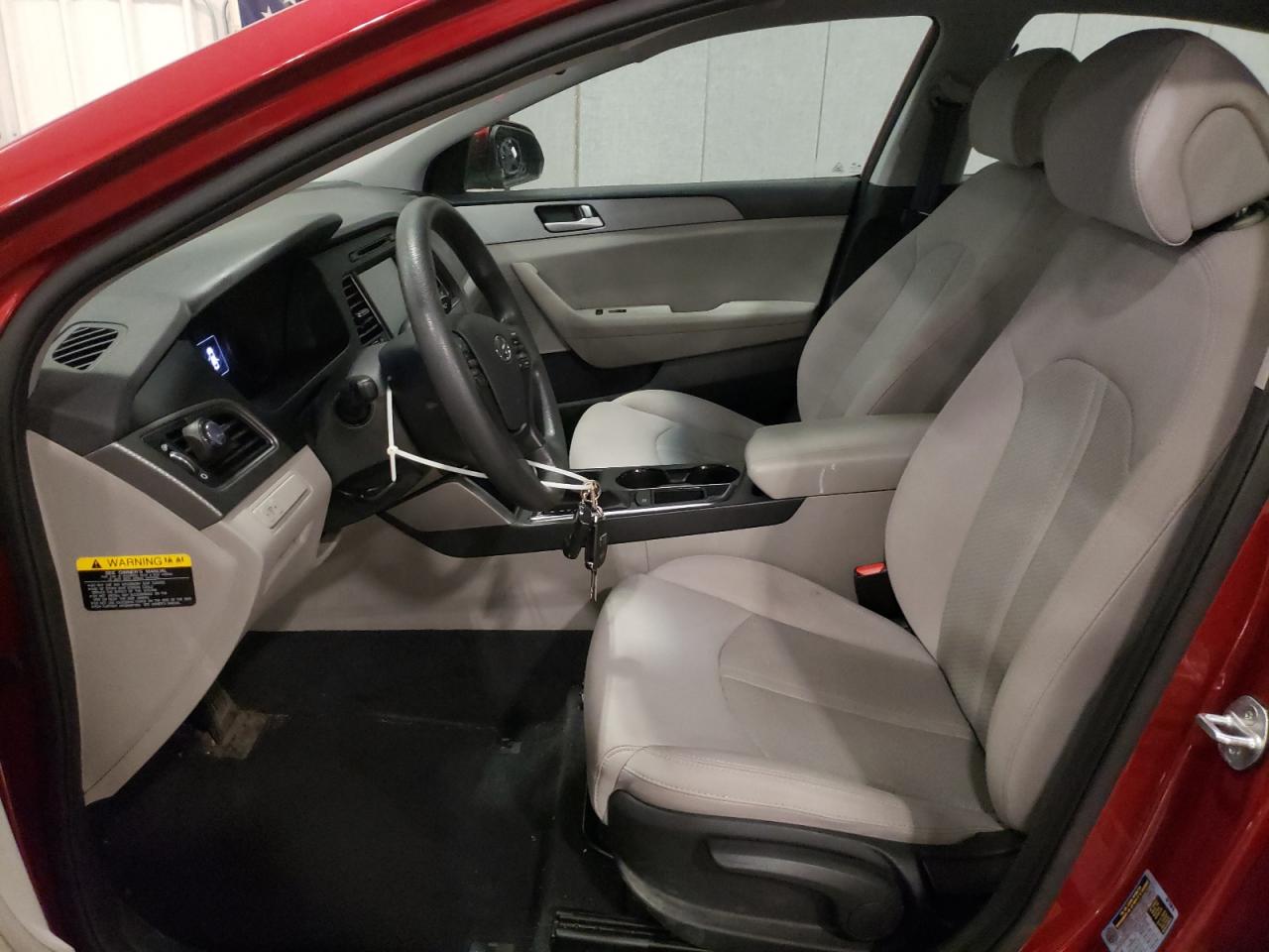 2016 Hyundai Sonata - Image 7