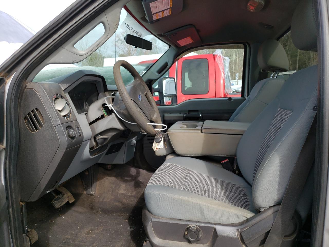 2011 Ford F350 - Image 7