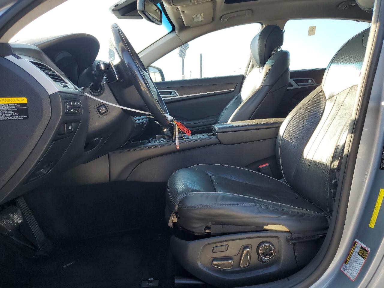 2015 Hyundai Genesis - Image 7
