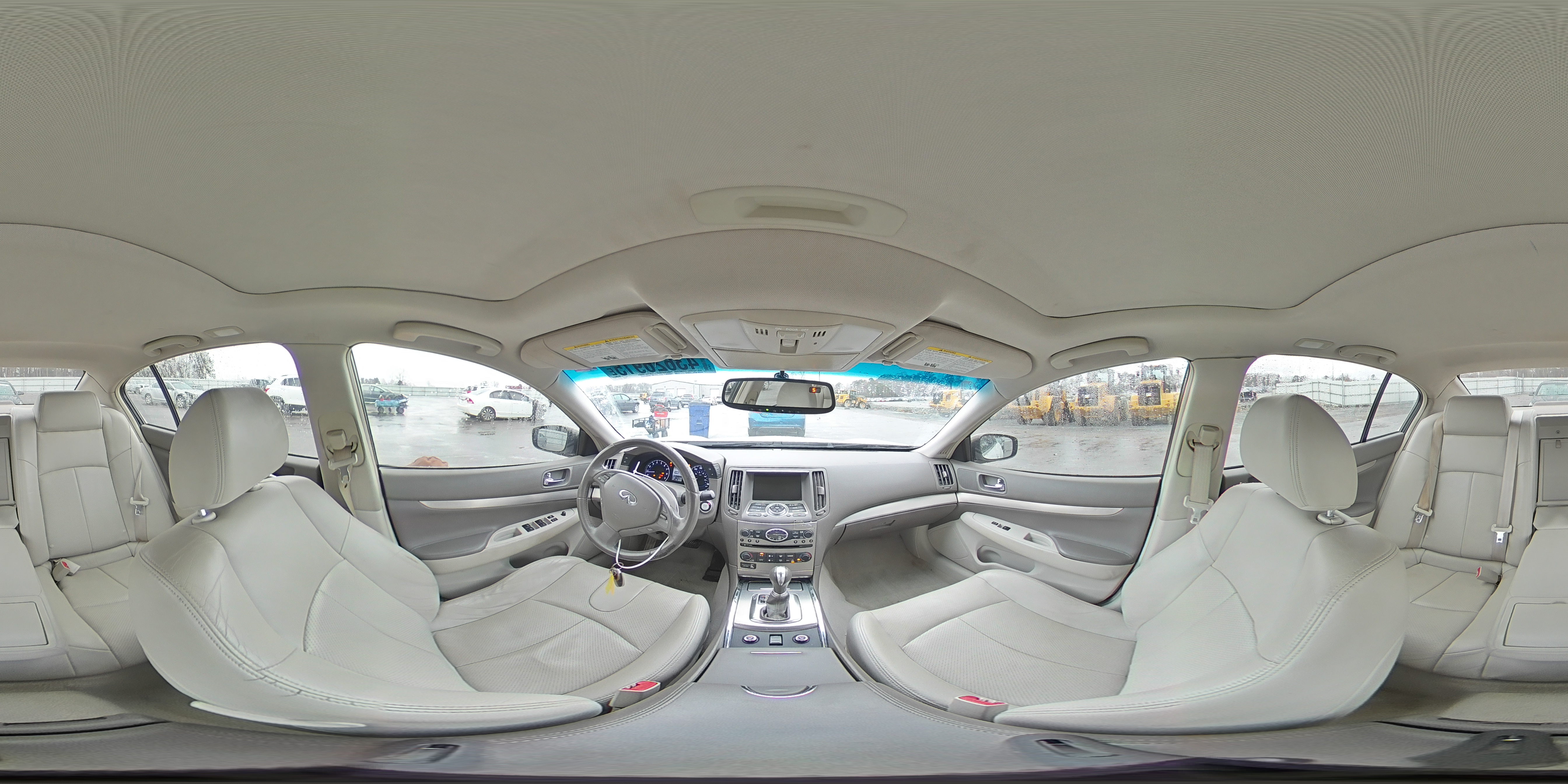 2015 Infiniti Q40 - Image 12
