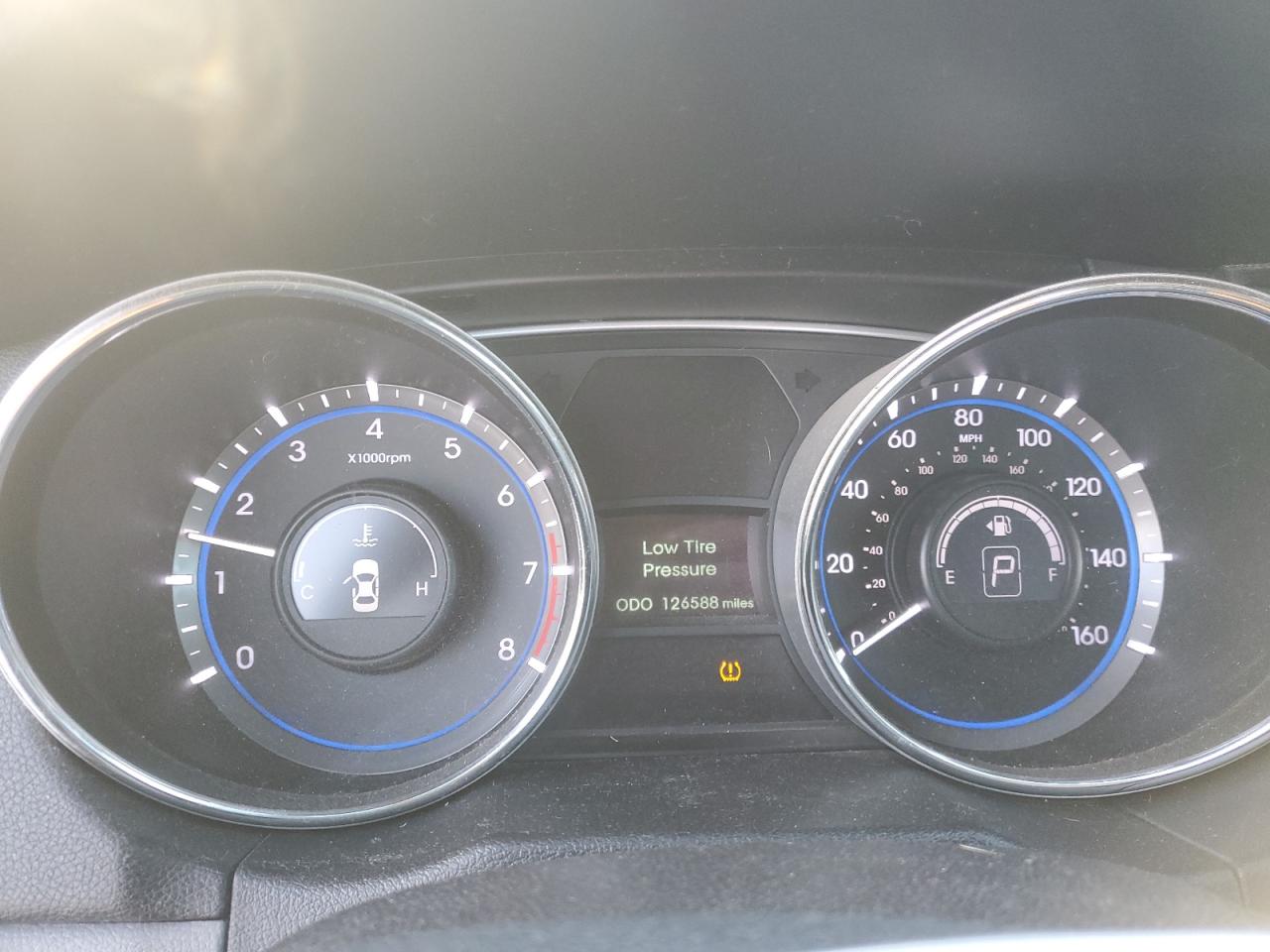 2013 Hyundai Sonata - Image 9
