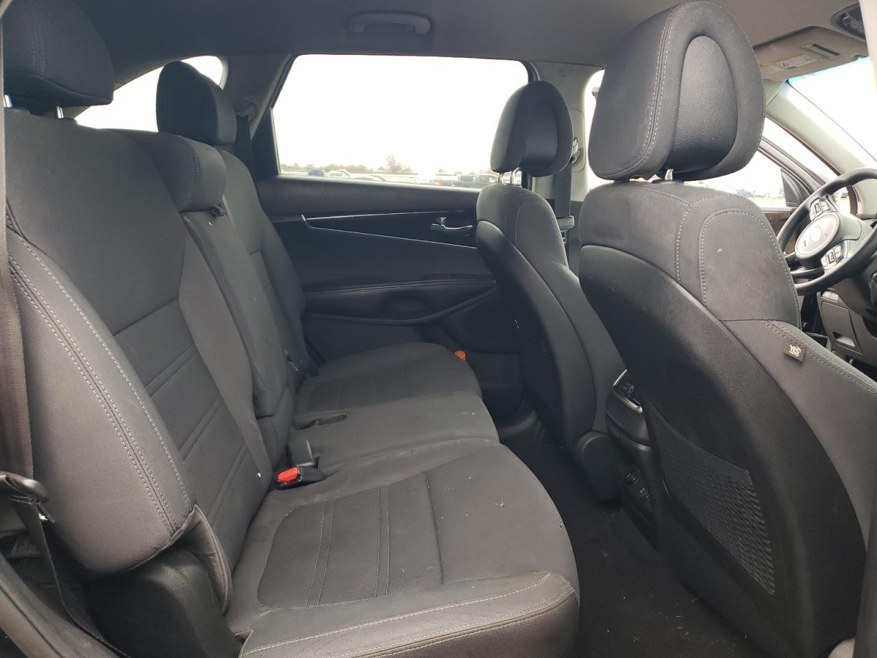 2017 Kia Sorento - Image 11