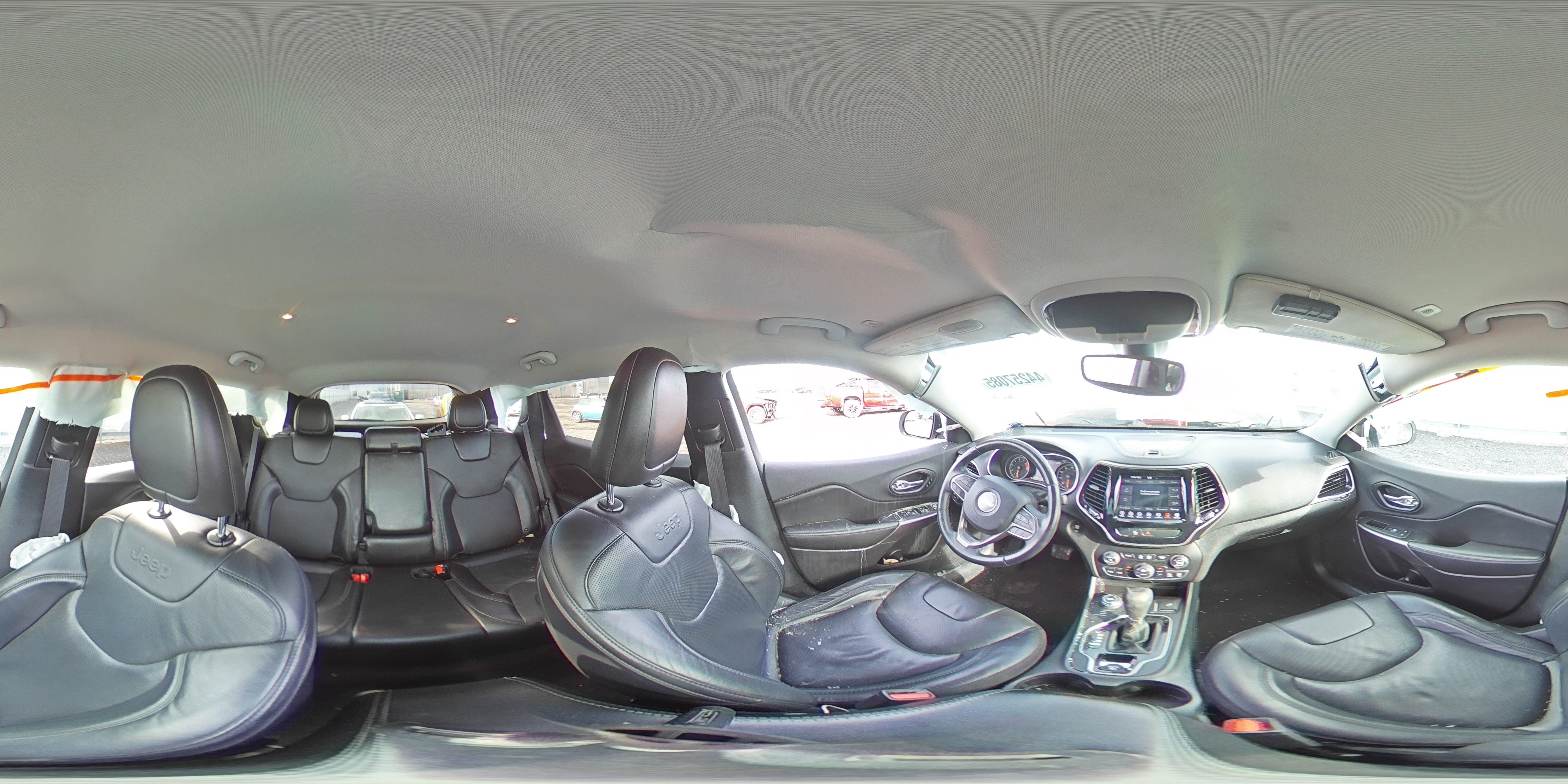 2019 Jeep Grand Cherokee - Image 14