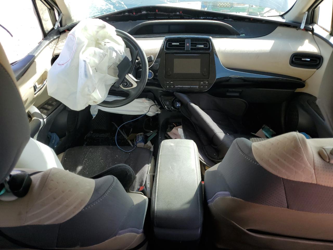 2016 Toyota Prius - Image 8