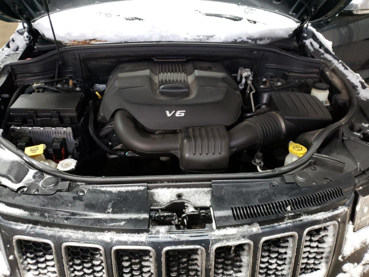 2014 Jeep Grand Cherokee - Image 12