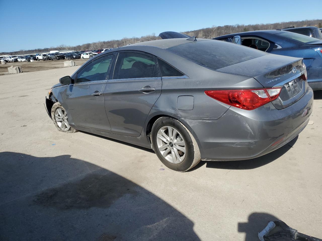 2013 Hyundai Sonata - Image 2
