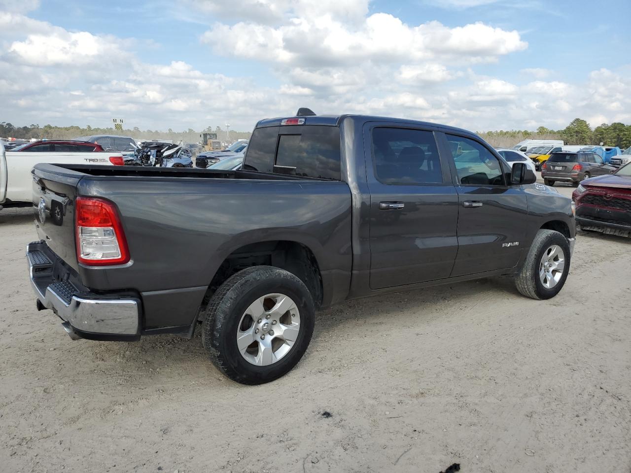 2019 RAM 1500 - Image 3