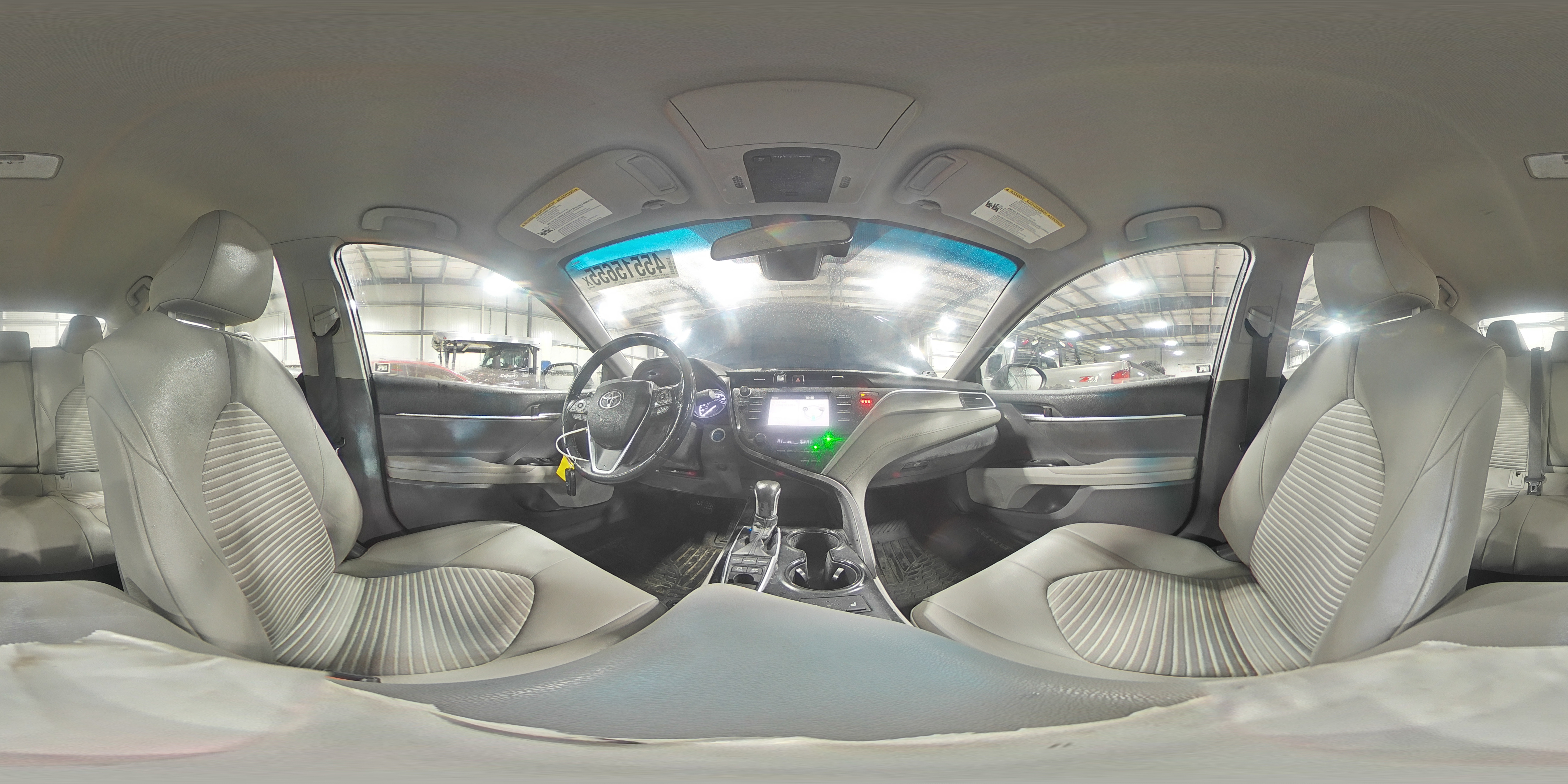 2018 Toyota Camry - Image 15