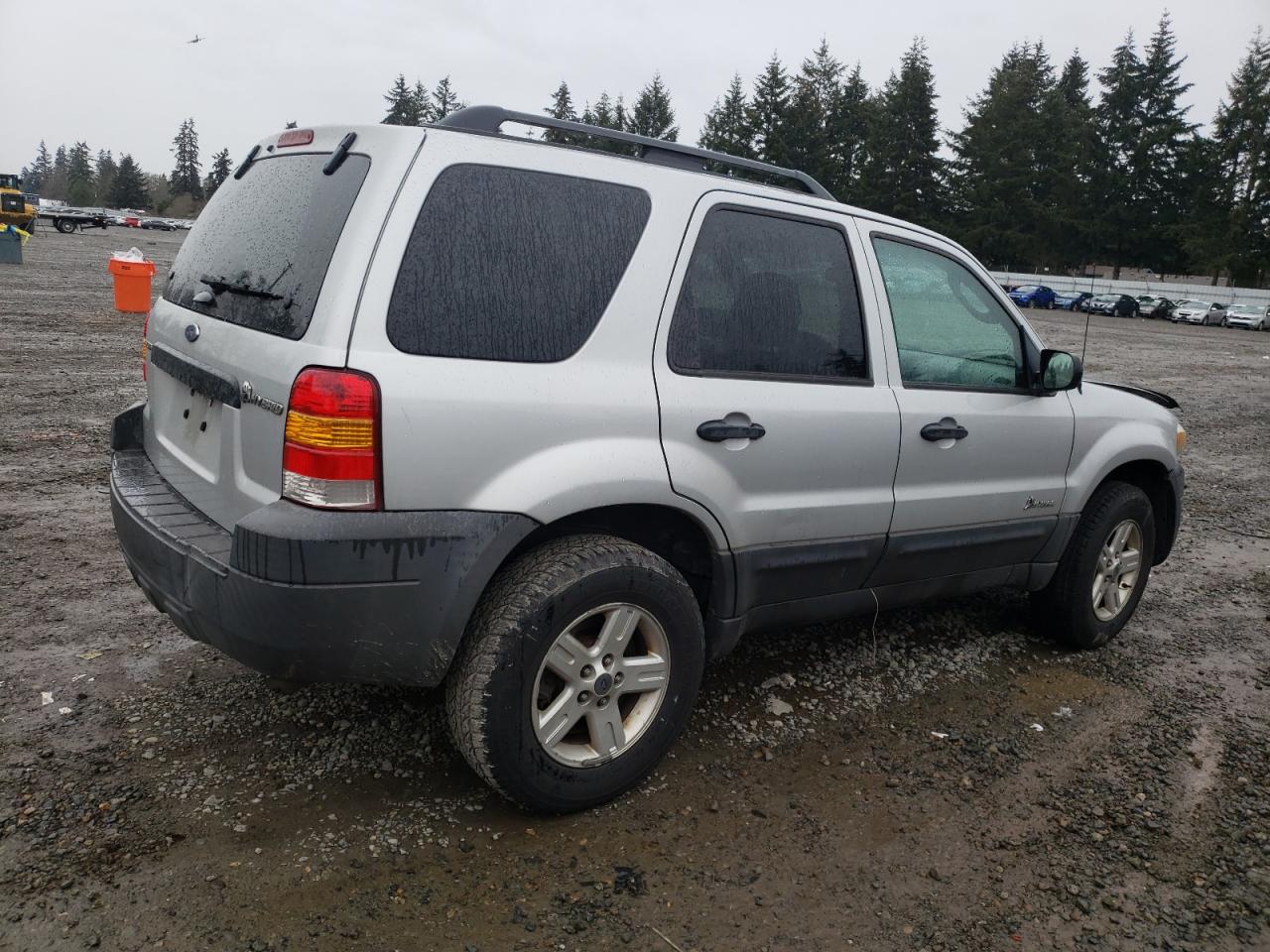 2007 Ford Escape - Image 3