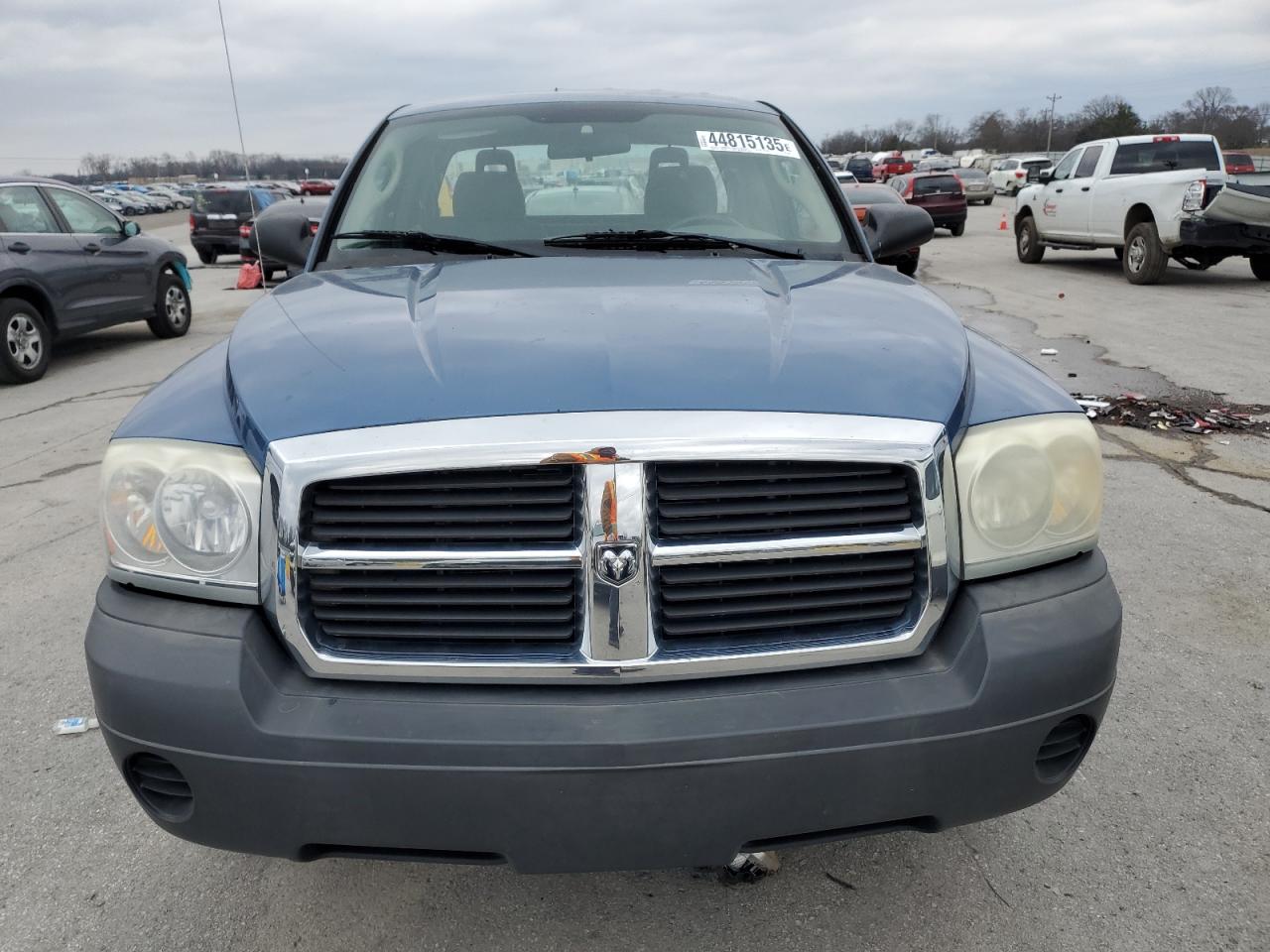 2005 Dodge Dakota - Image 5