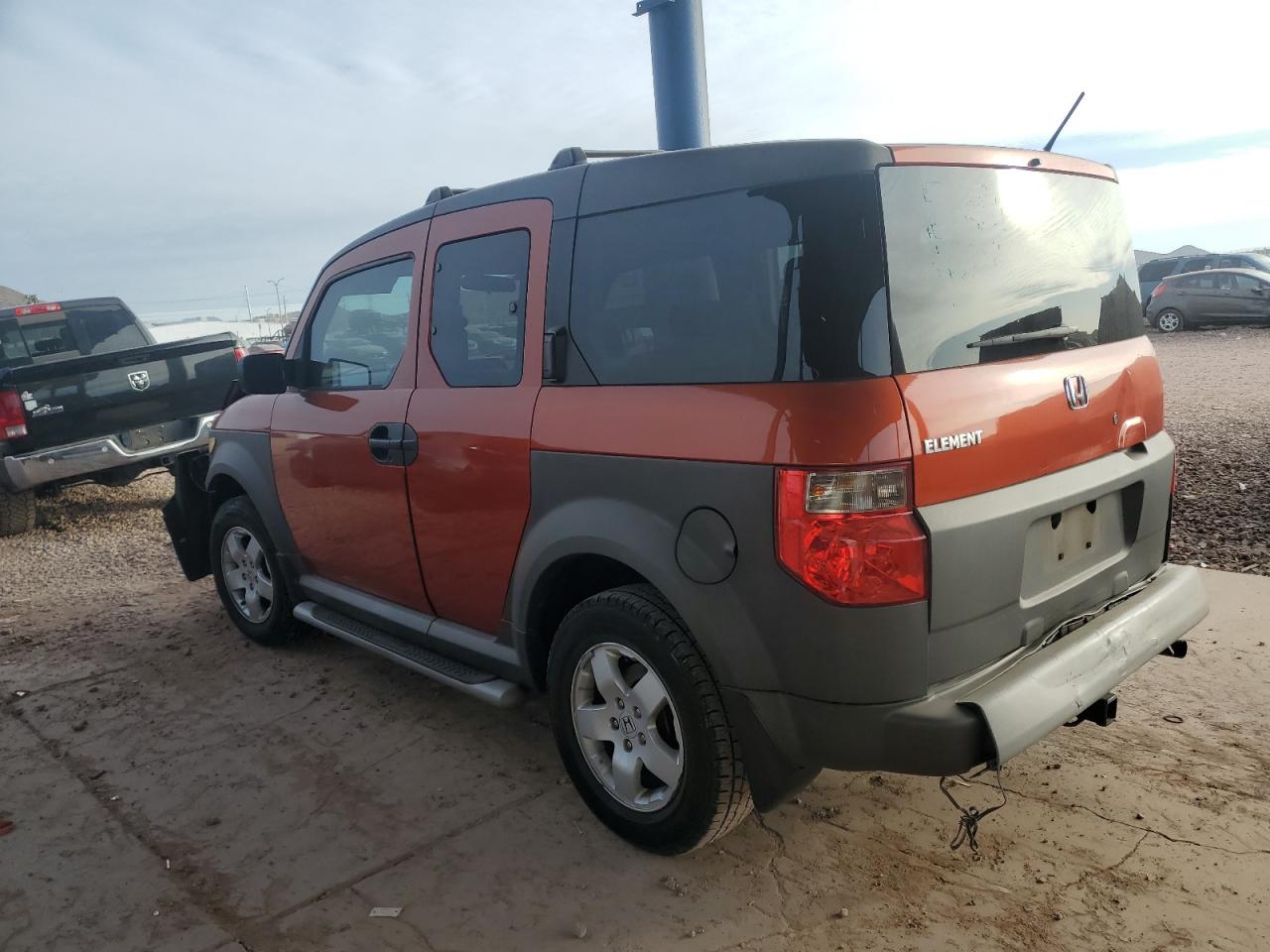 2005 Honda Element - Image 2