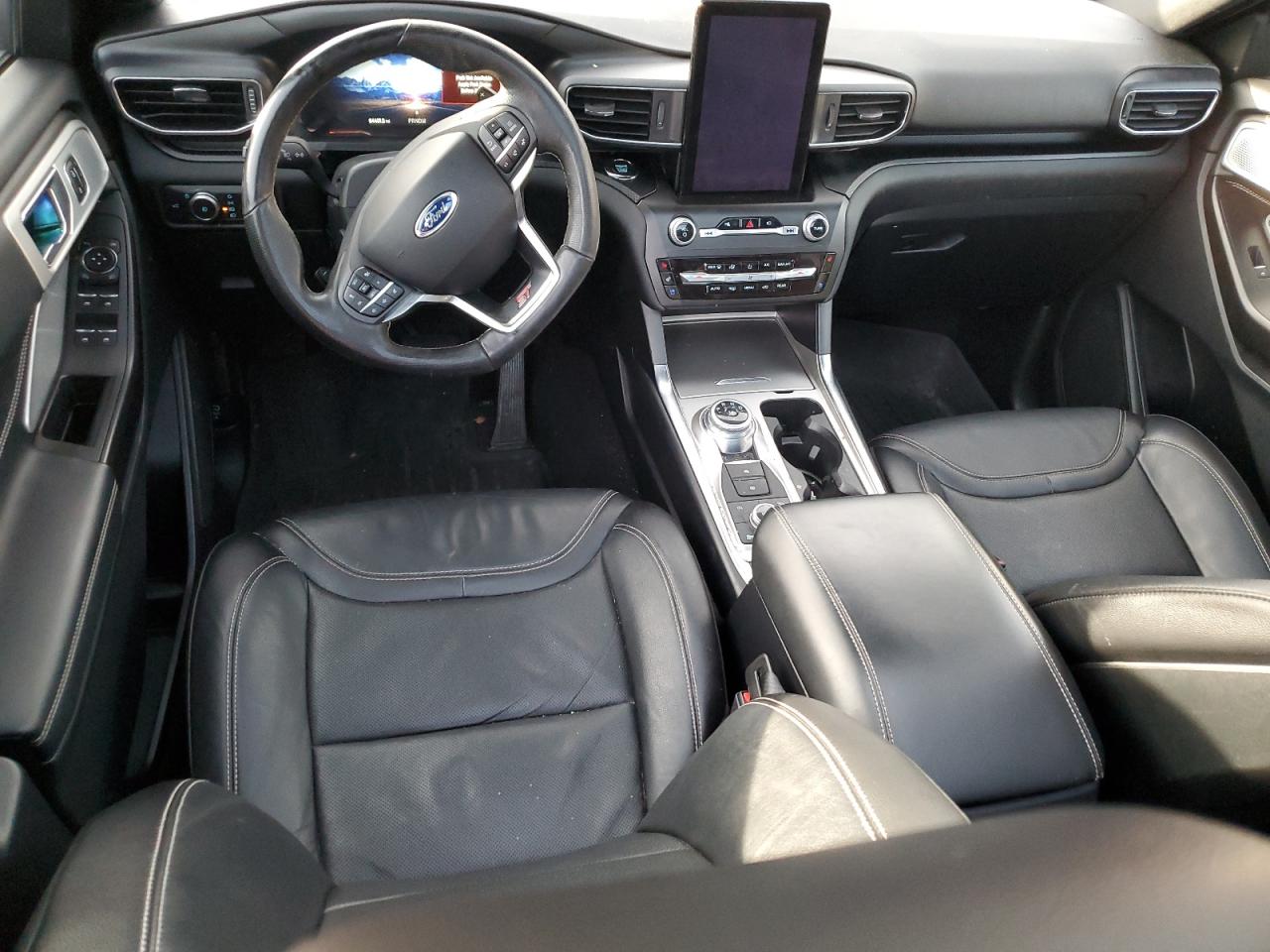 2020 Ford Explorer - Image 8