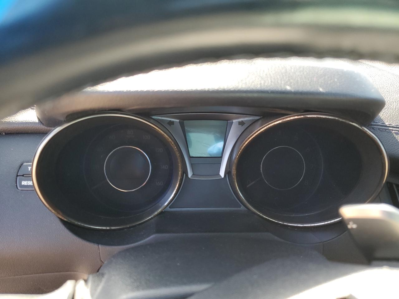 2014 Hyundai Genesis - Image 9
