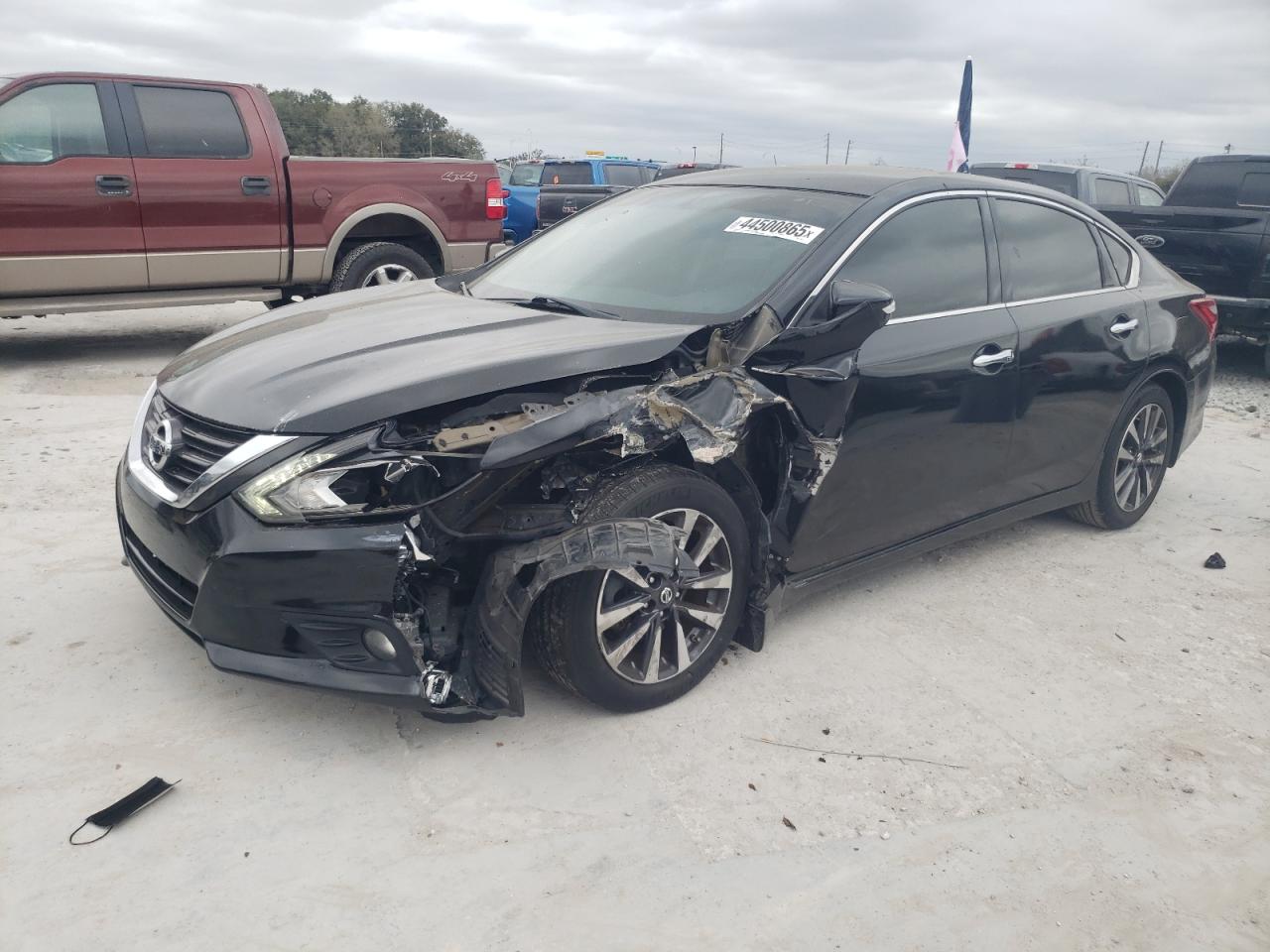 2016 Nissan Altima - Image 1