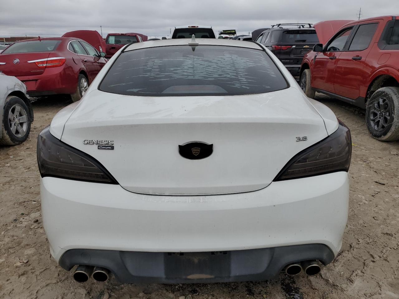 2010 Hyundai Genesis - Image 6