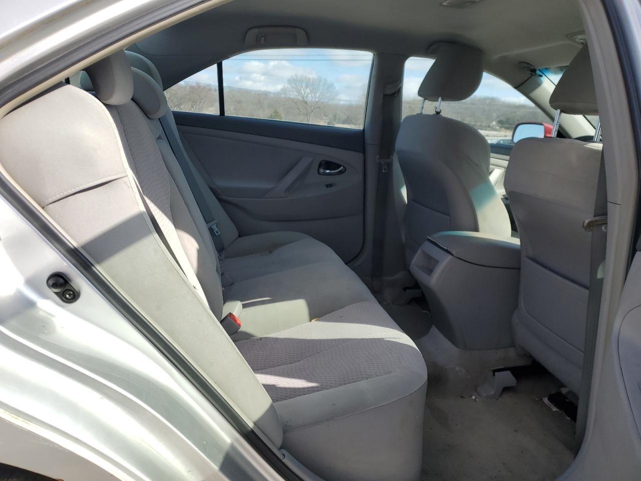 2011 Toyota Camry - Image 11