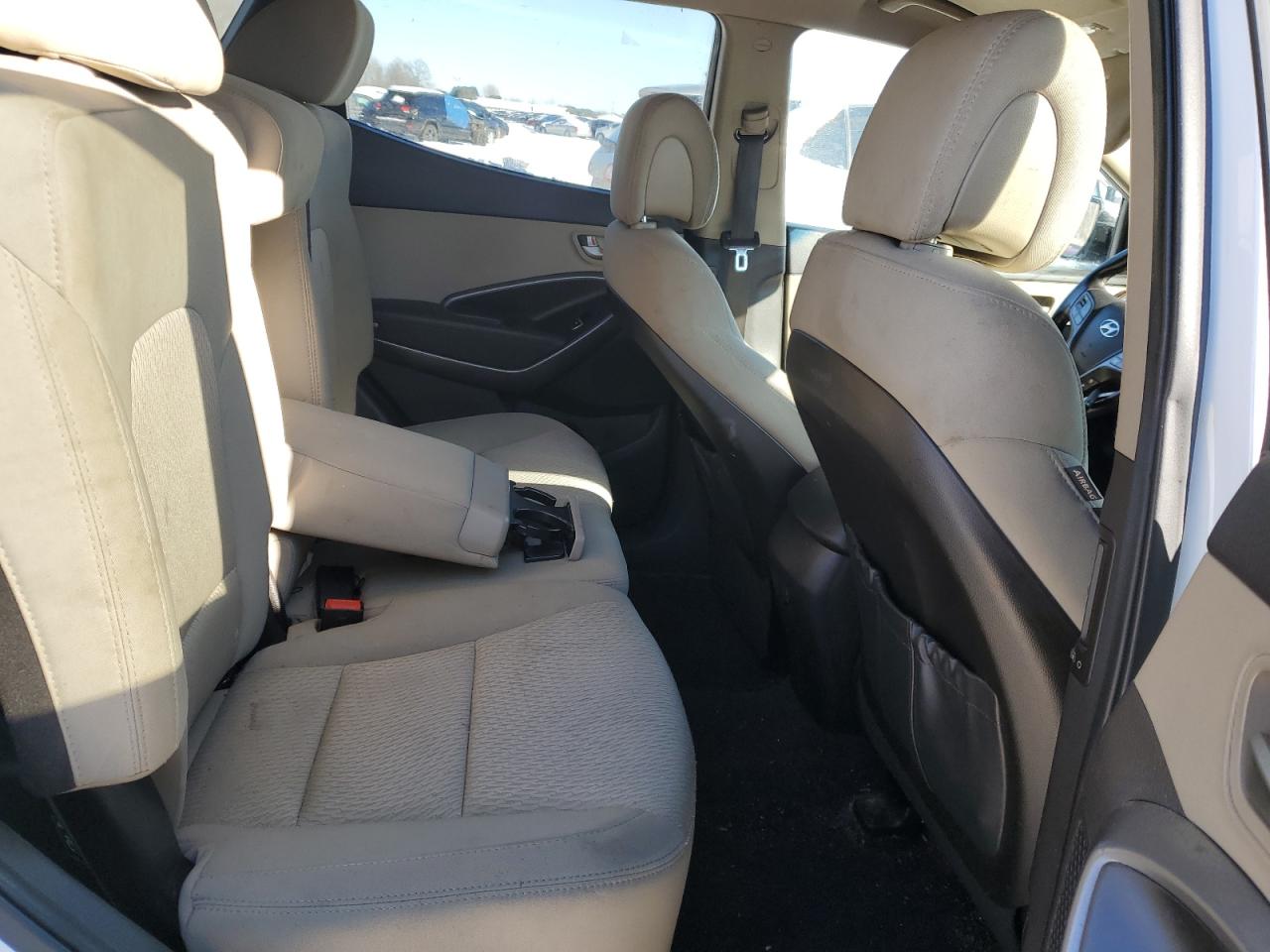 2013 Hyundai Santa Fe - Image 11
