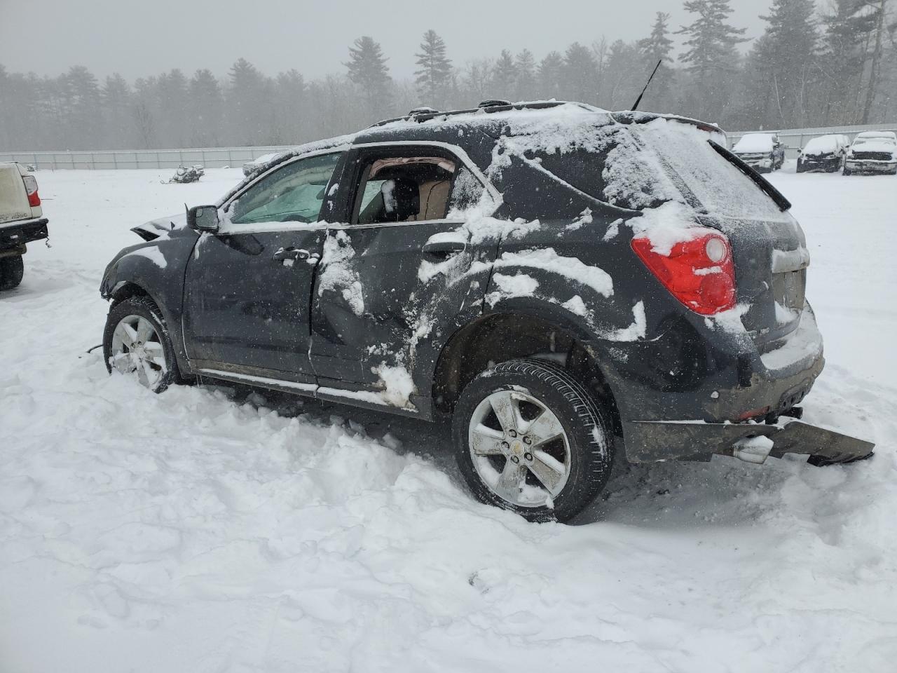 2012 Chevrolet Equinox - Image 2