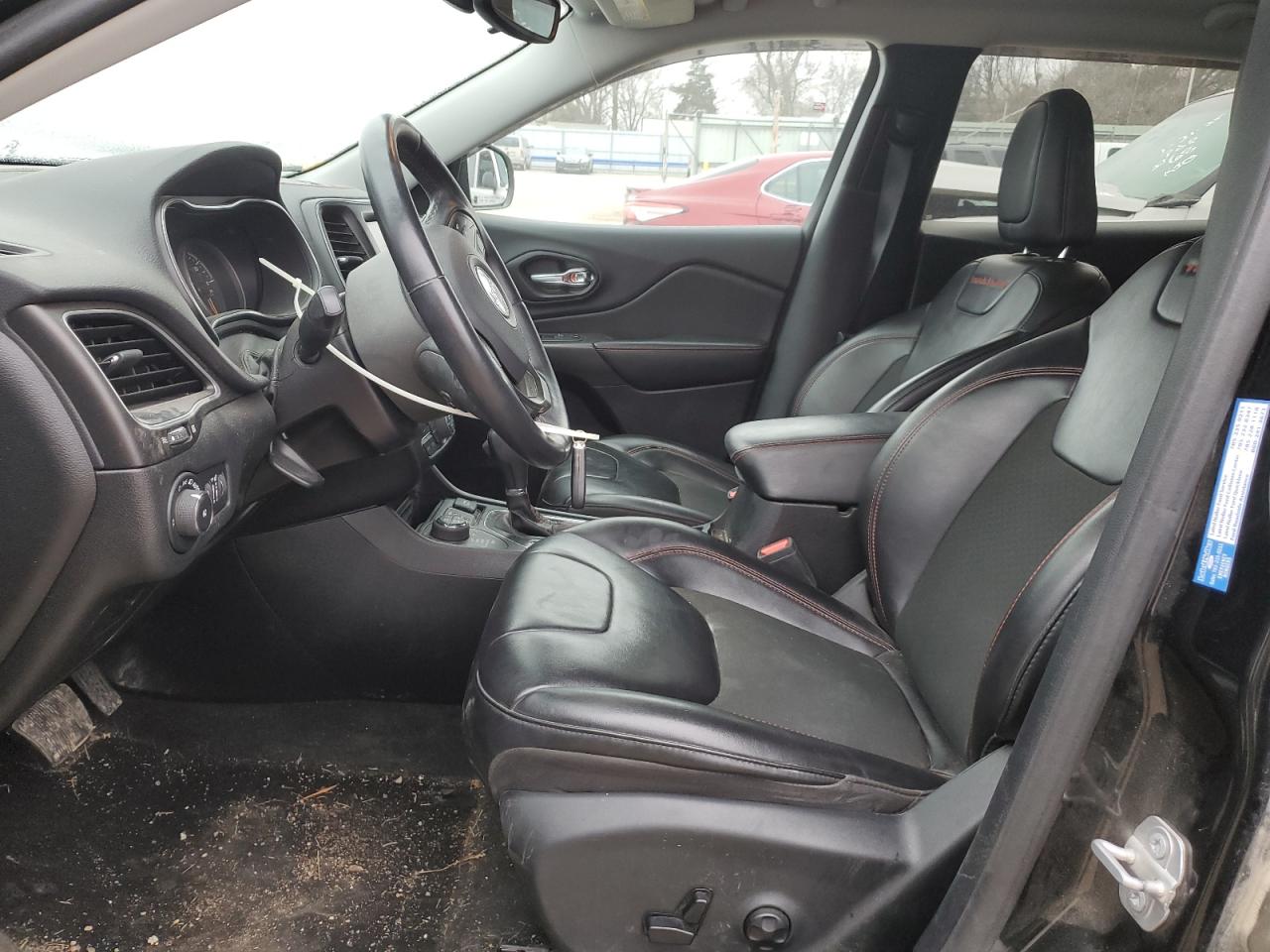 2020 Jeep Cherokee - Image 7