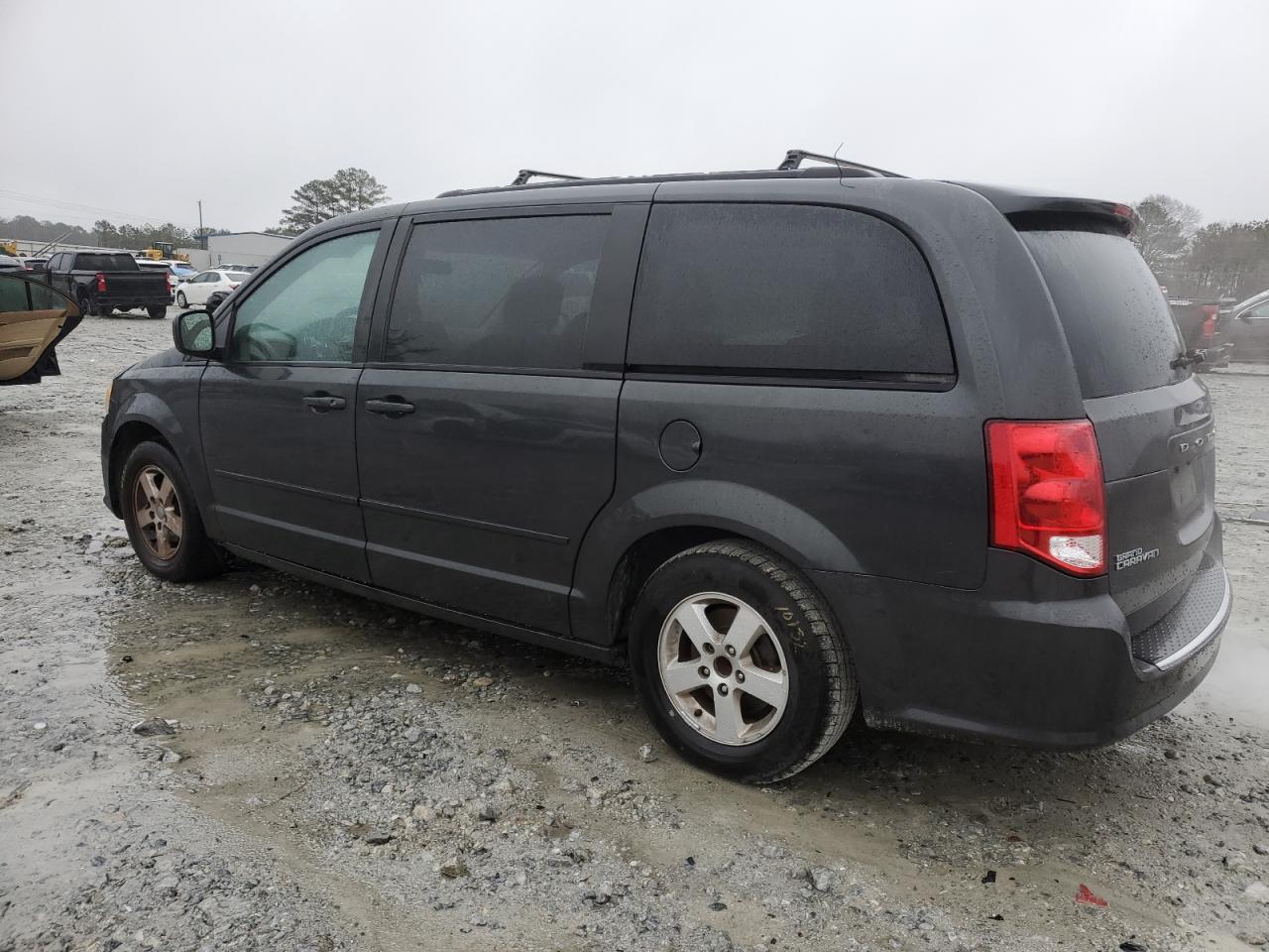 2012 Dodge Caravan - Image 2