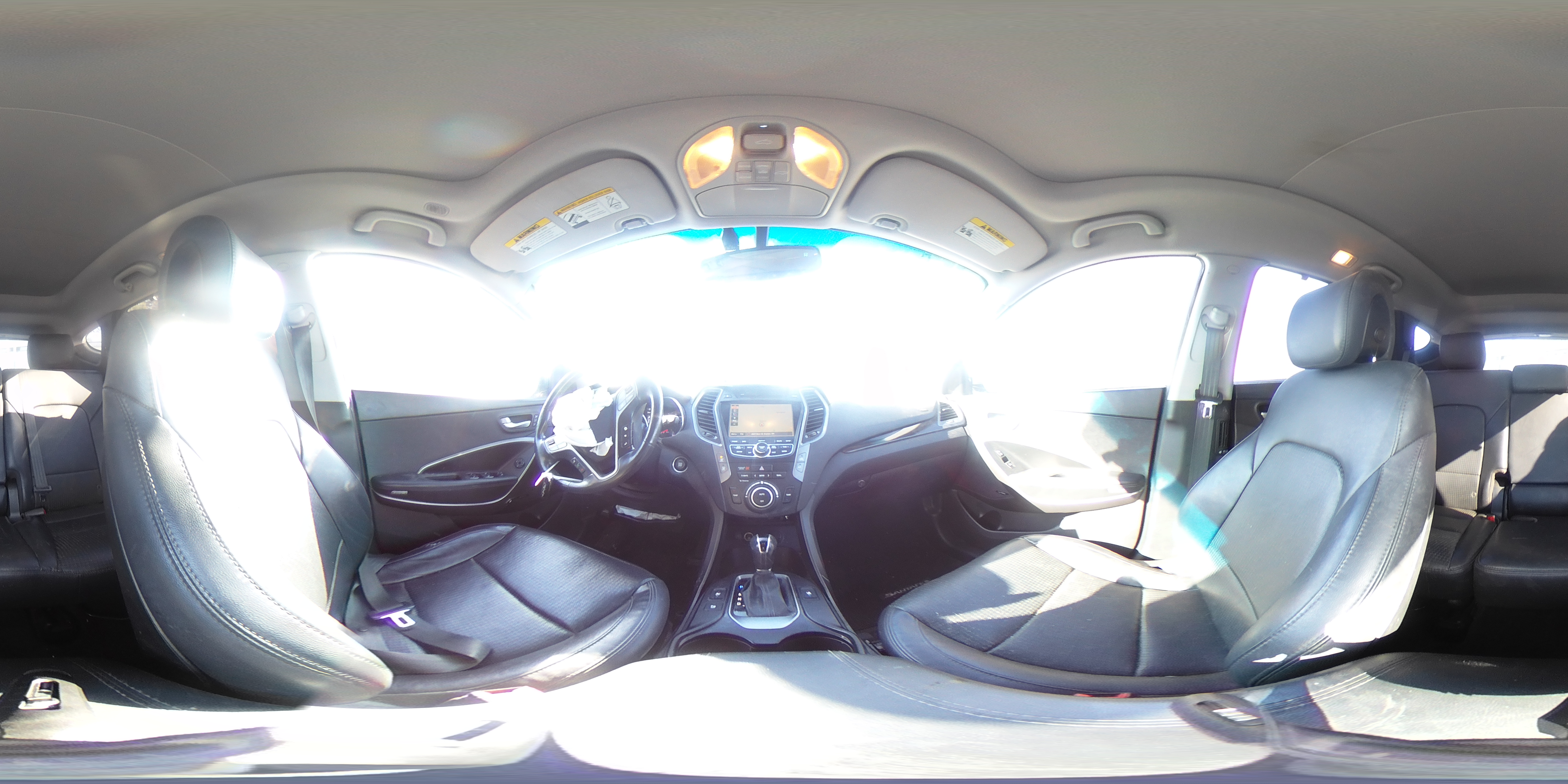 2015 Hyundai Santa Fe - Image 14