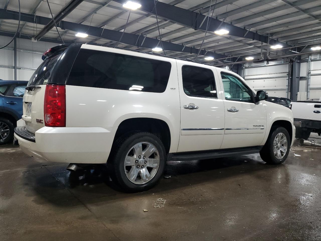 2013 GMC Yukon - Image 3