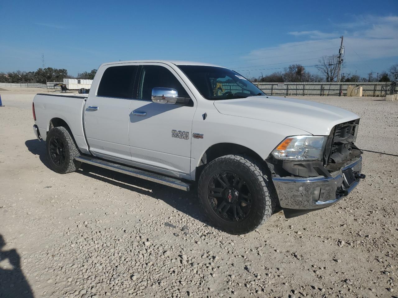 2017 RAM 1500 - Image 4