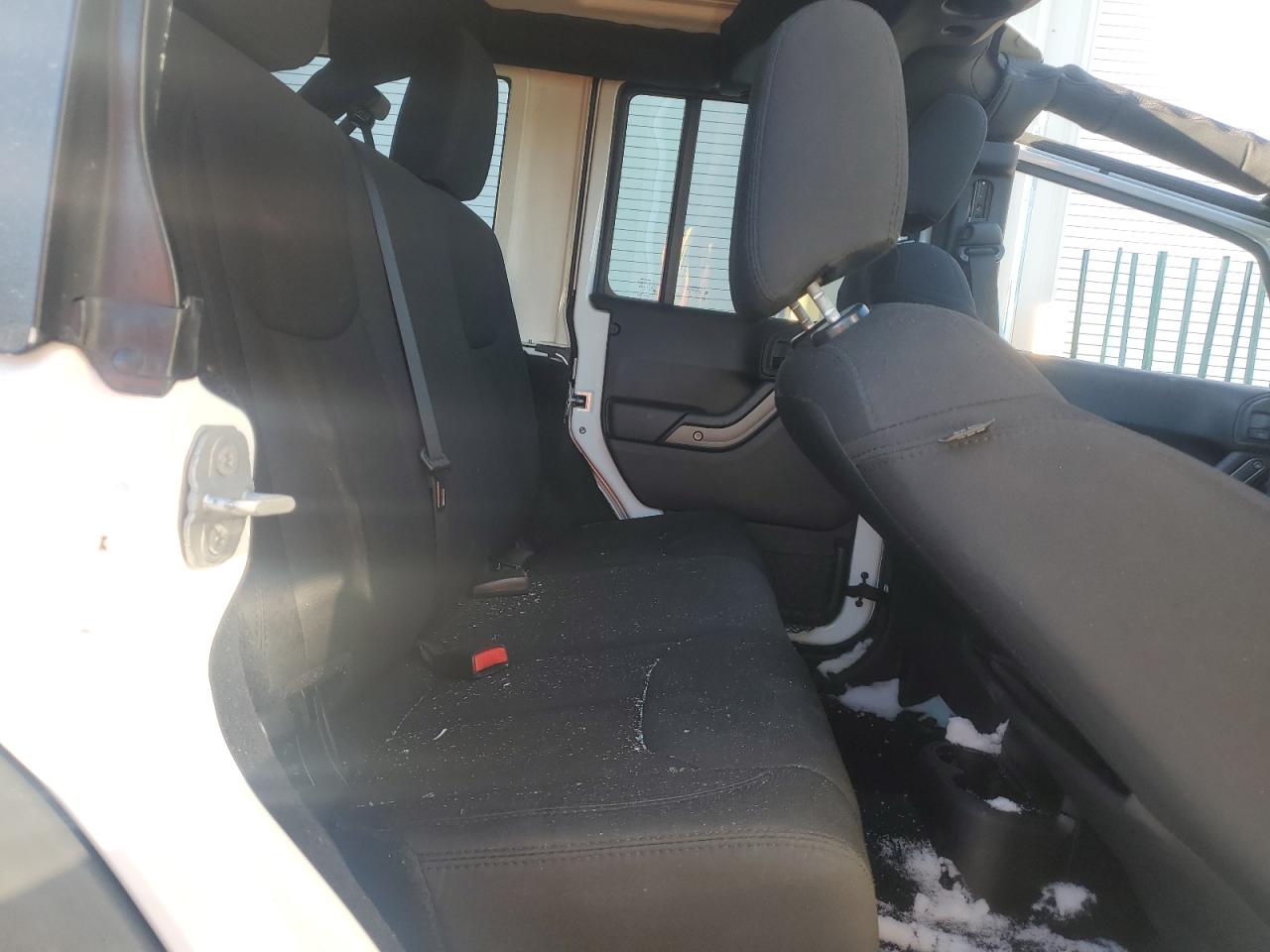 2014 Jeep Wrangler Unlimited Sport VIN: 1C4HJWDG9EL313693 Lot: 46152145