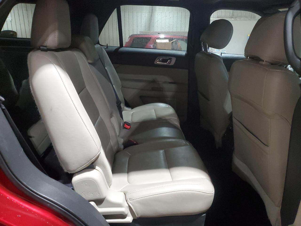 2015 Ford Explorer - Image 10