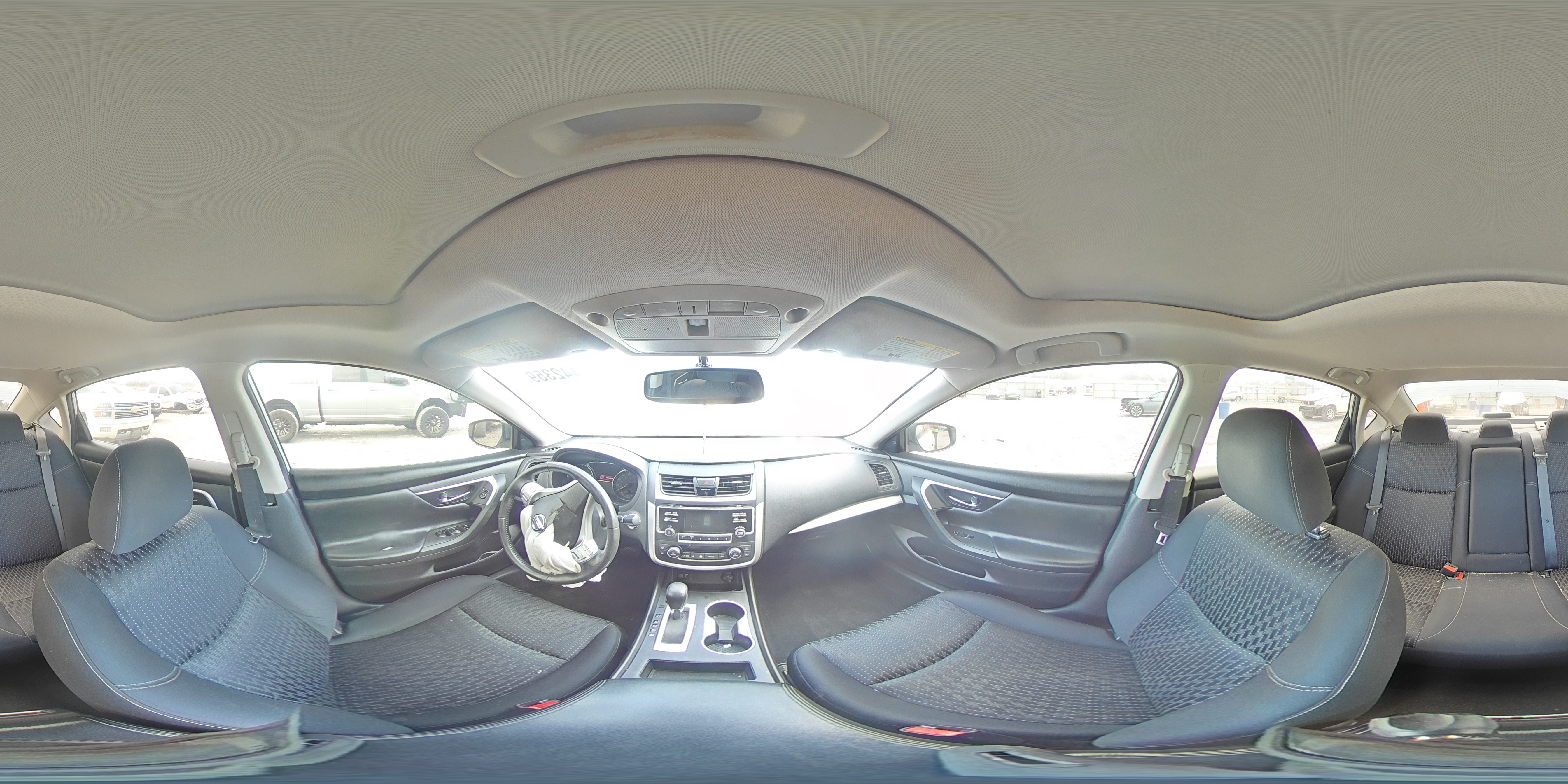 2017 Nissan Altima - Image 13