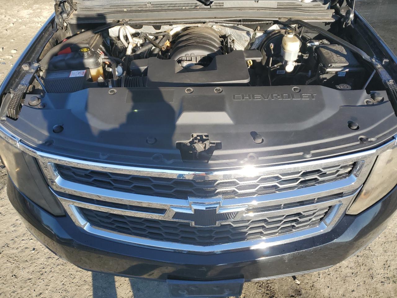 2015 Chevrolet Suburban - Image 12