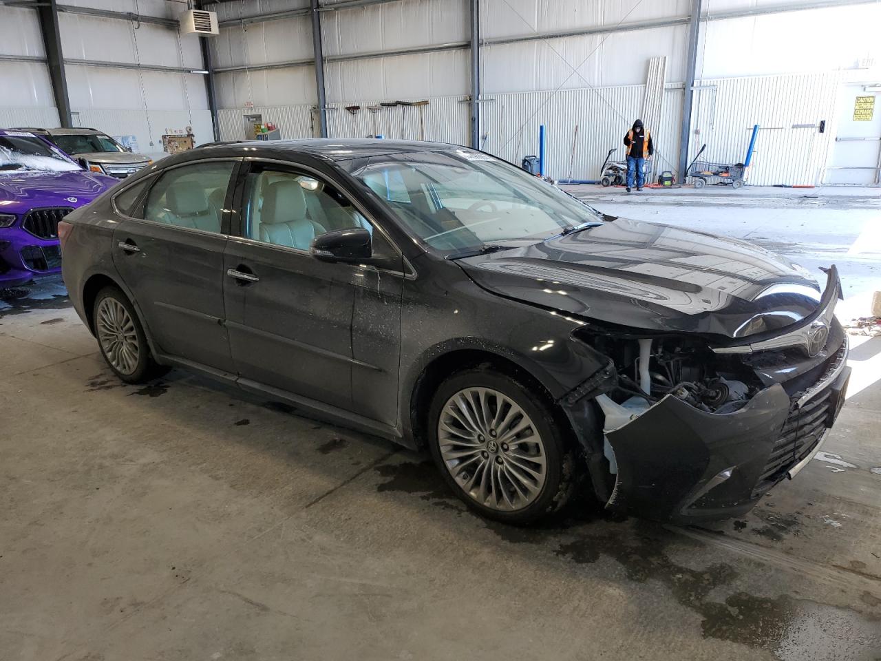 2016 Toyota Avalon - Image 4