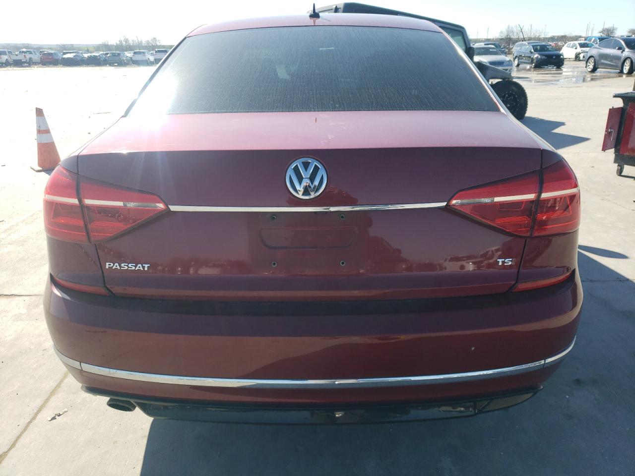 2016 Volkswagen Passat - Image 6