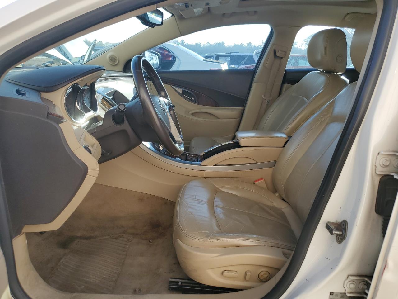 2010 Buick LaCrosse - Image 7