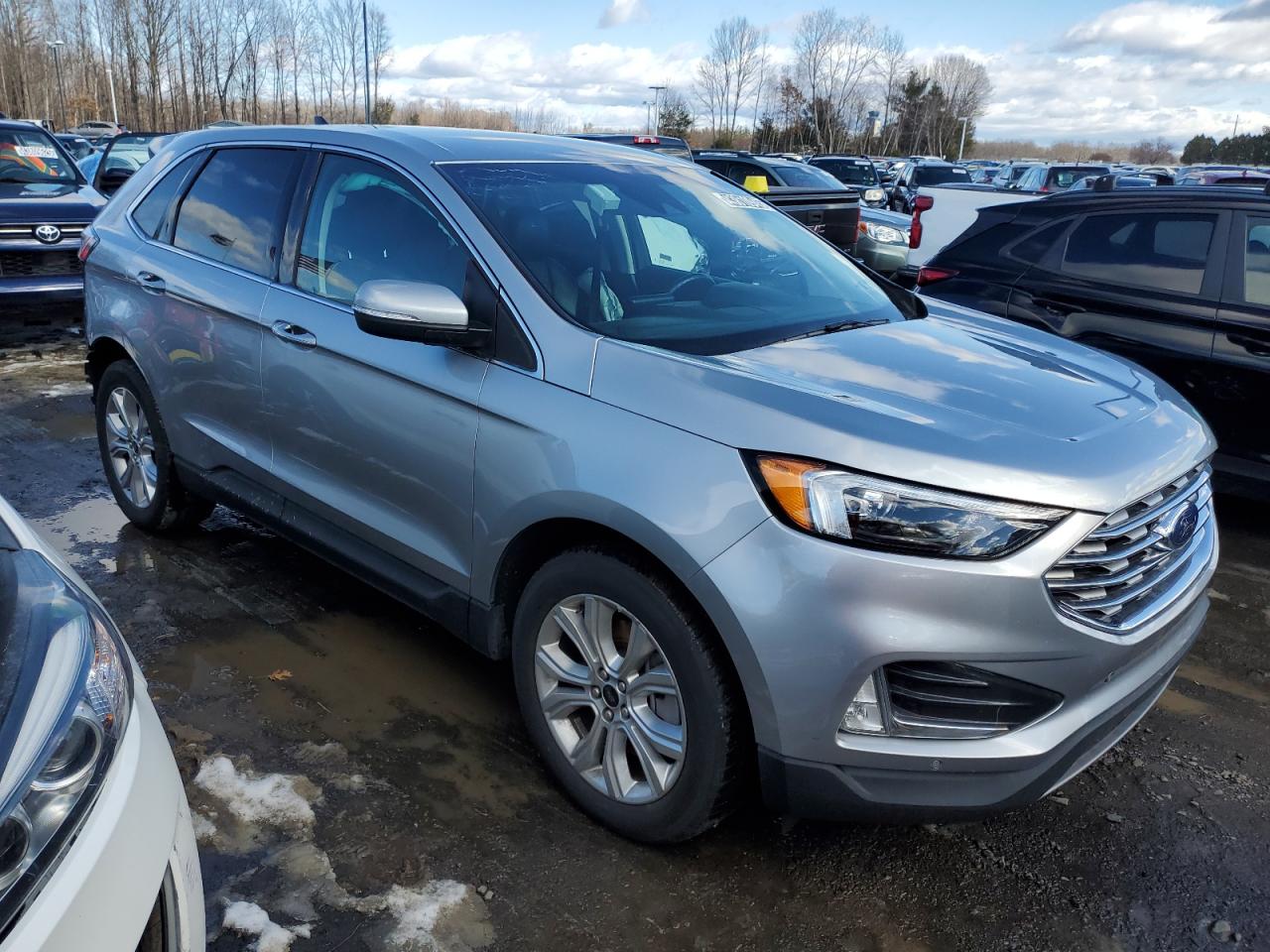 2023 Ford Edge - Image 4