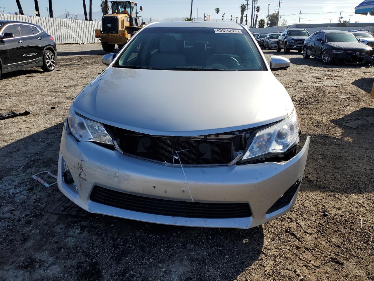 2014 Toyota Camry - Image 5