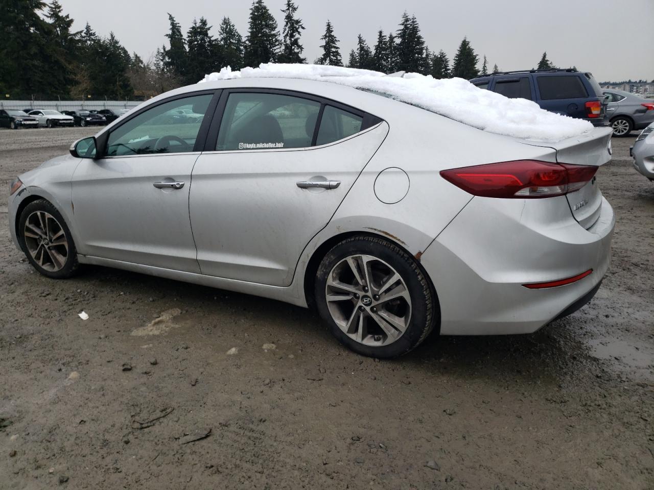 2017 Hyundai Elantra - Image 2