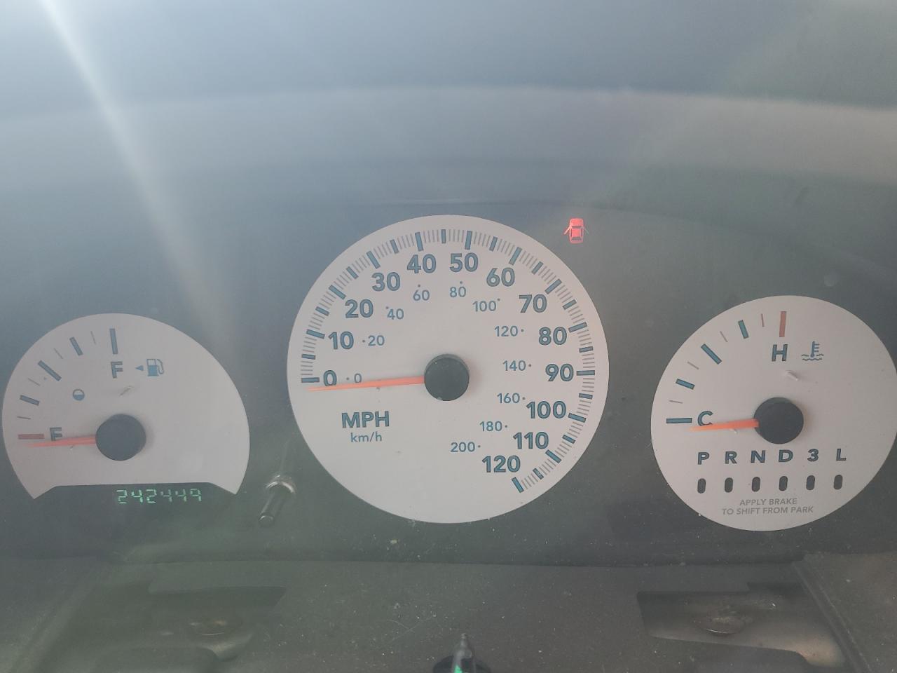 2006 Chrysler Town & Country - Image 9