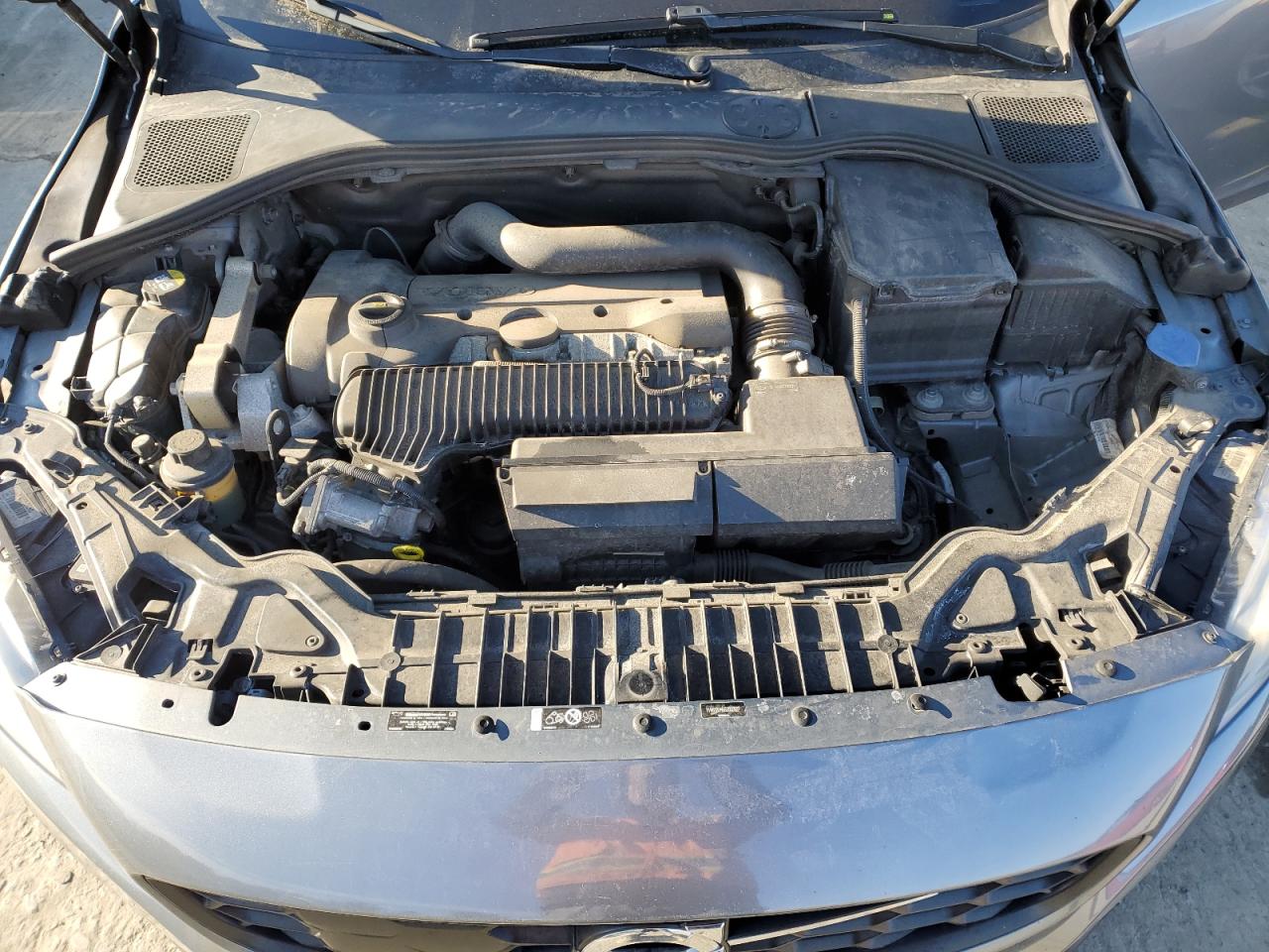 2016 Volvo S60 - Image 11
